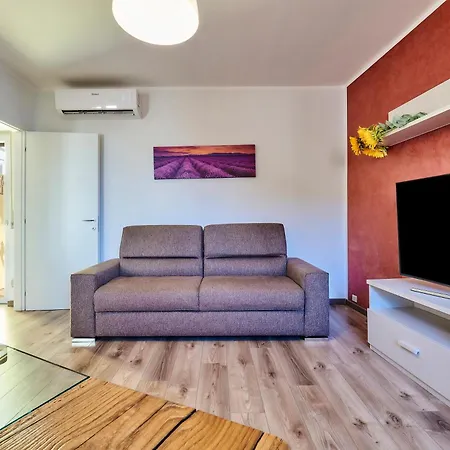 Apartment Lara's *
