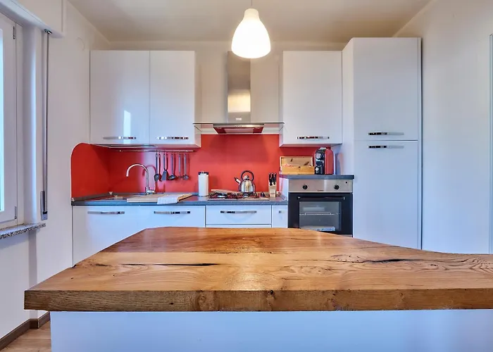 Апартаменты Lara's *