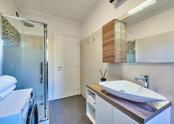 Lara's * Варенна